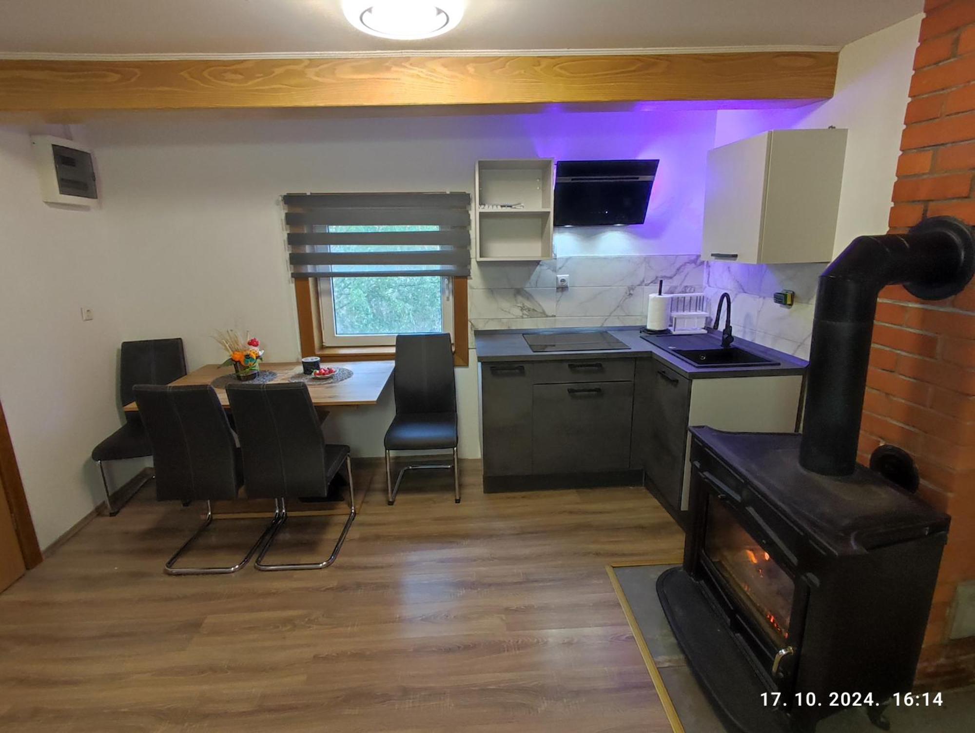 Kuca Za Odmor Tina Apartment Tounj Exterior photo